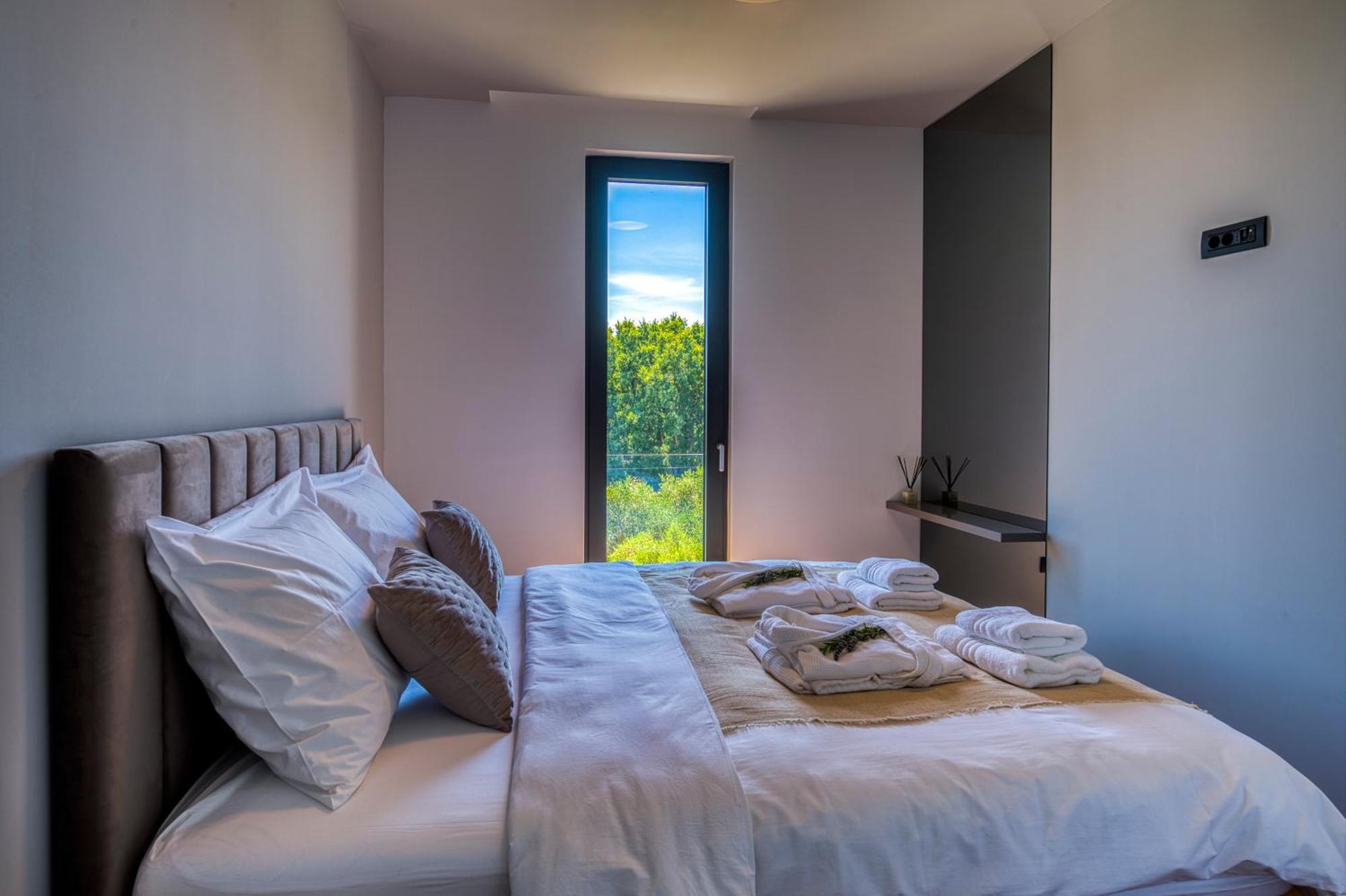 Crystal Holiday Residence II Sukosan Bagian luar foto