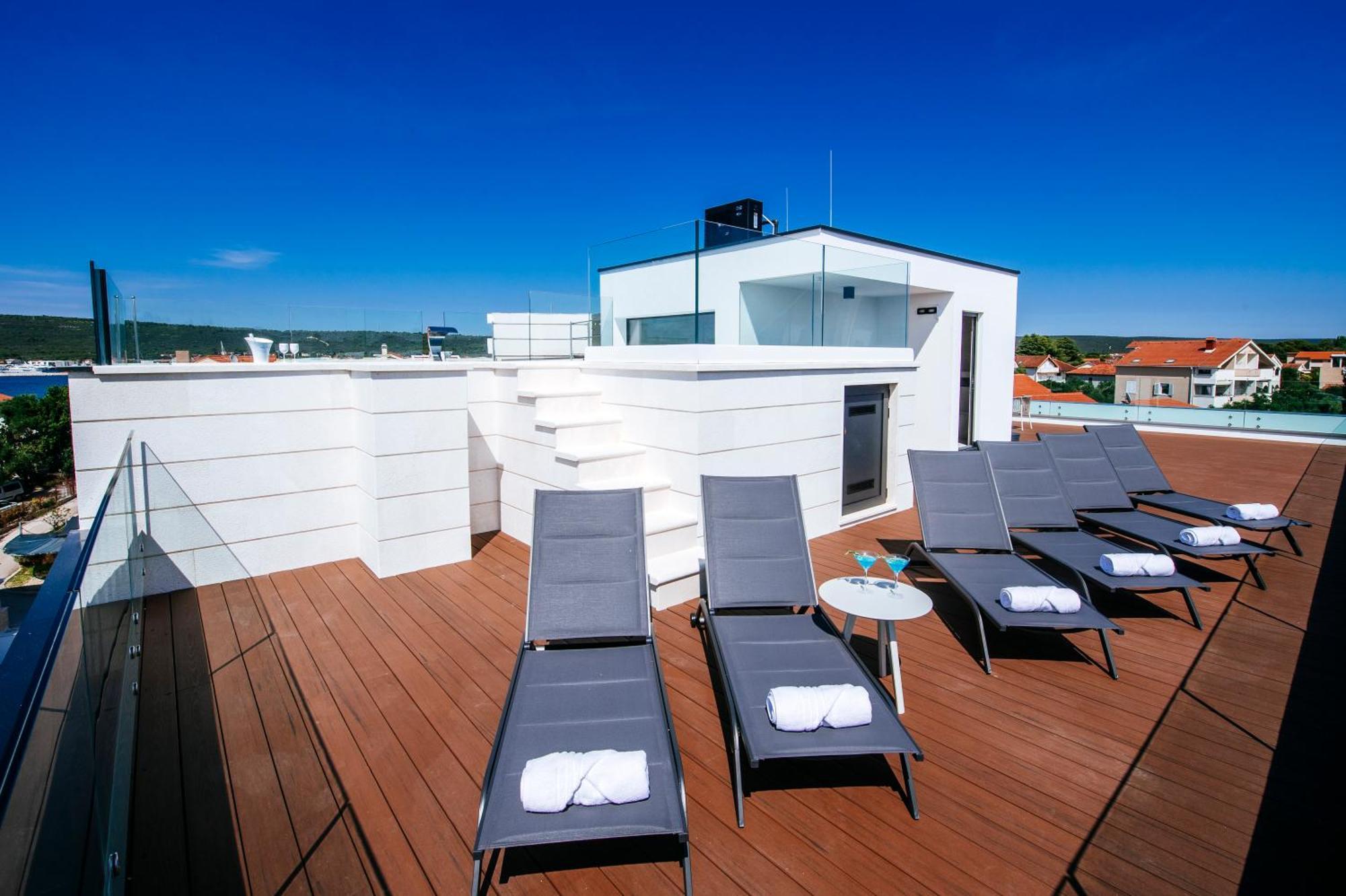 Crystal Holiday Residence II Sukosan Bagian luar foto