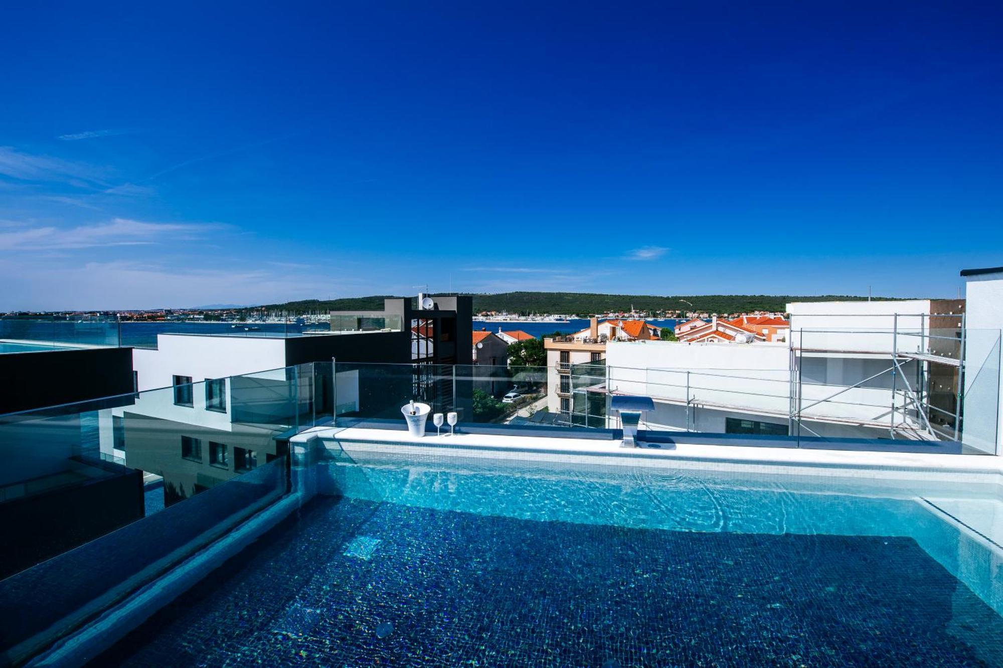 Crystal Holiday Residence II Sukosan Bagian luar foto